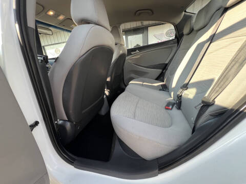 2017 Hyundai Accent SE