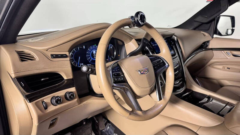 2019 Cadillac Escalade Platinum