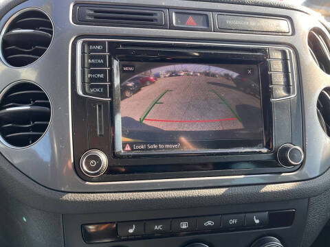 2017 Volkswagen Tiguan 2.0T Wolfsburg Edition