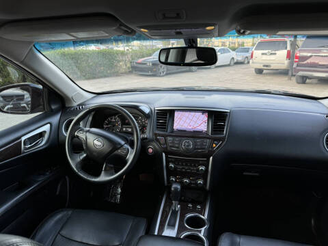 2013 Nissan Pathfinder Platinum