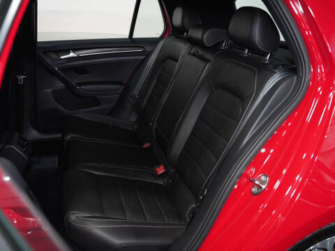 2016 Volkswagen Golf R 4Motion