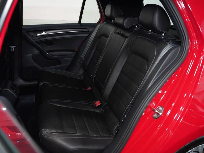 2016 Volkswagen Golf R 4Motion