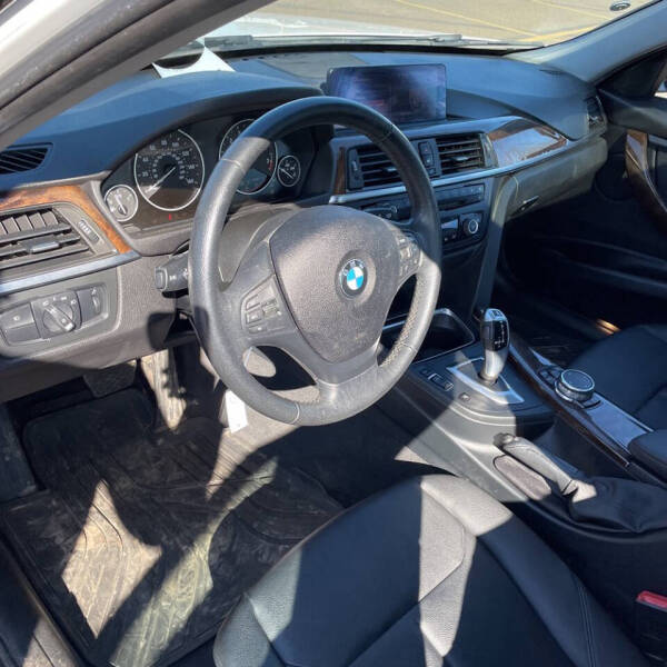 2015 BMW 3 Series 320i