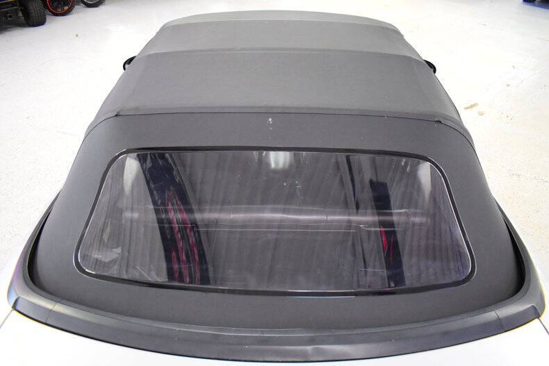 2004 Ford Mustang Deluxe