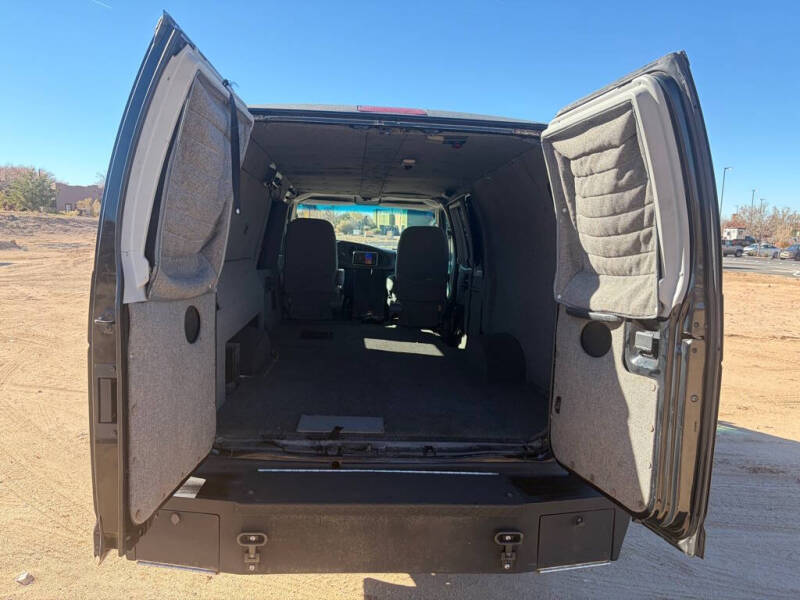 2004 Ford E-Series E-350 SD