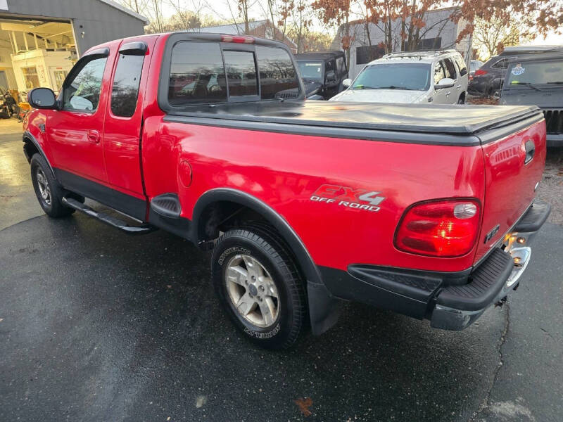 2003 Ford F-150 XLT