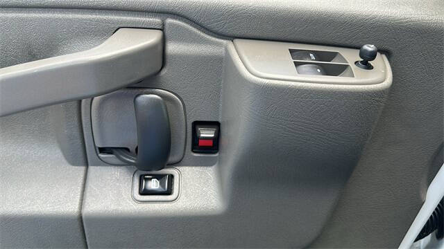 2023 GMC Savana 2500