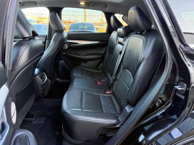 2019 Infiniti QX50 Essential