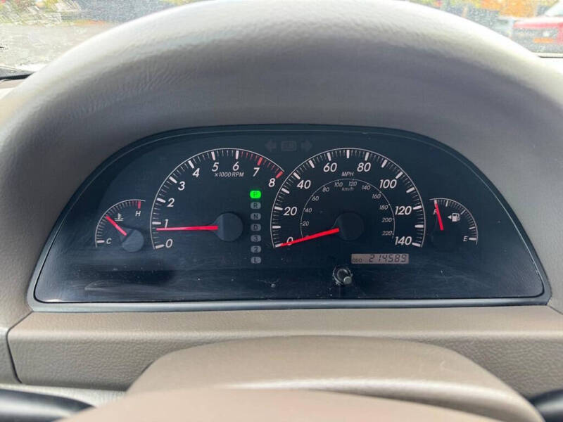 2005 Toyota Camry LE