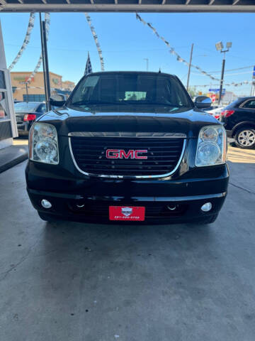 2013 GMC Yukon XL for sale at Car World Center in Victoria TX