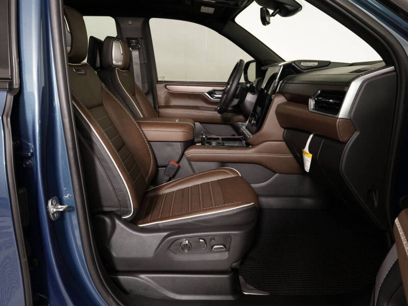 2025 GMC Yukon Denali Ultimate