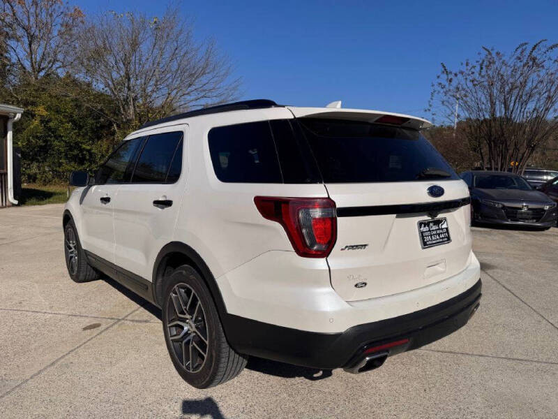 2016 Ford Explorer Sport photo 3