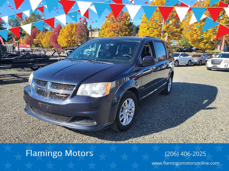 2012 Chrysler Town & Country Touring's photo