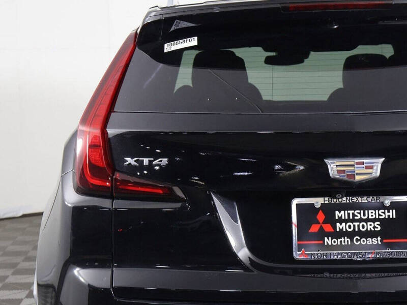 2022 Cadillac XT4 Premium Luxury