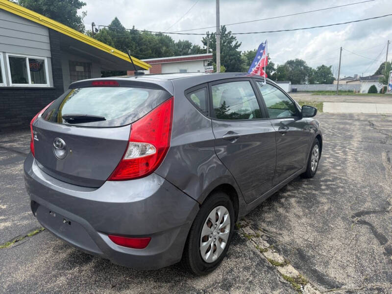 2016 Hyundai Accent SE