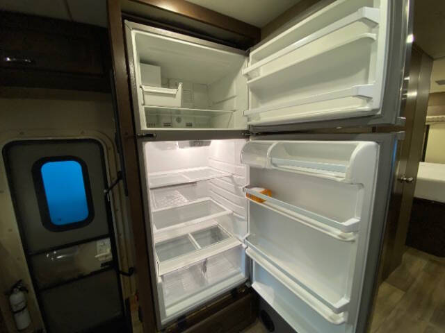 2017 Ford E-Series E-450 SD