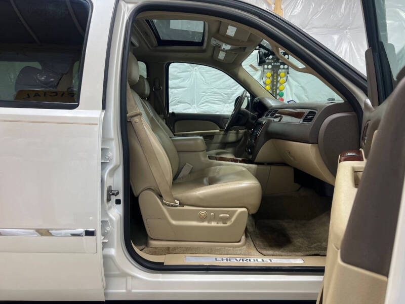 2011 Chevrolet Suburban LTZ