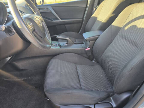 2013 Mazda MAZDA3 i Sport