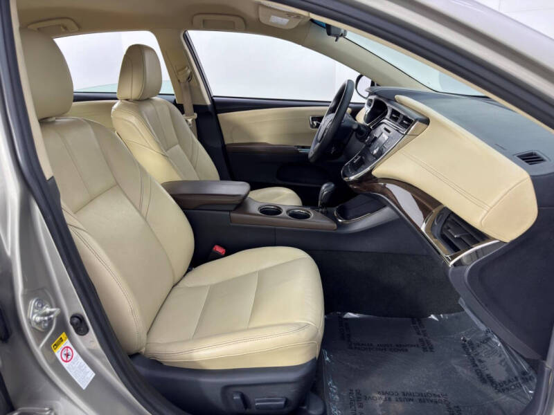 2013 Toyota Avalon XLE