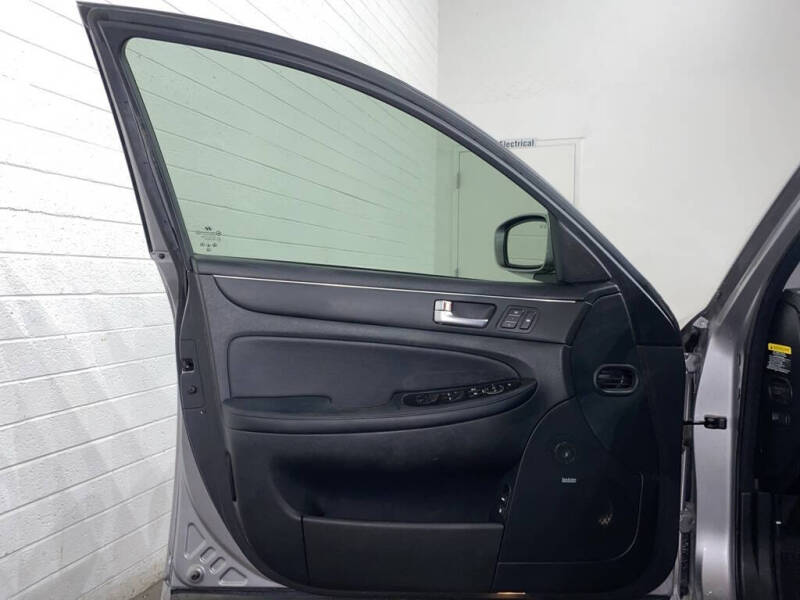 2012 Hyundai Genesis 5.0L R-Spec