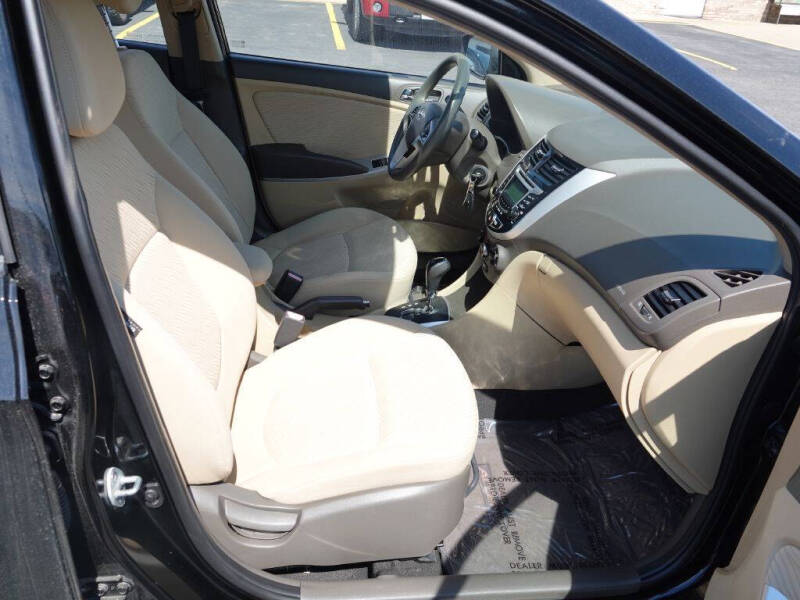 2012 Hyundai Accent GLS