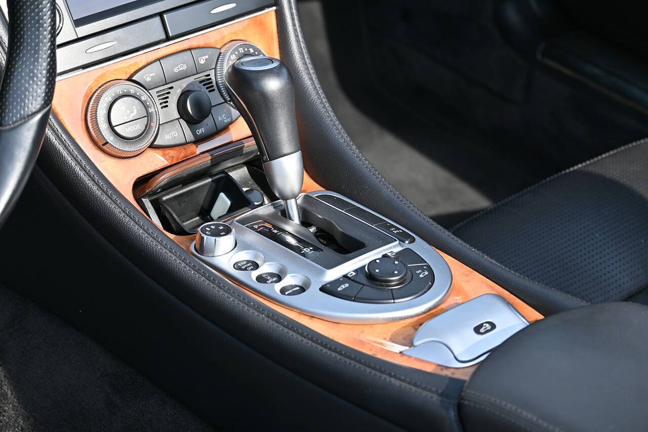 2011 Mercedes-Benz SL-Class 24