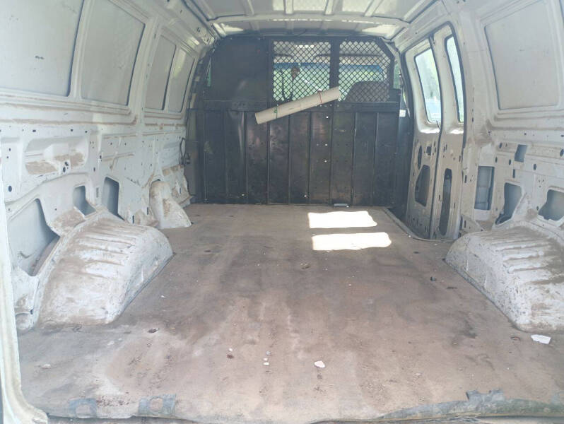 2002 Ford E-Series E-150