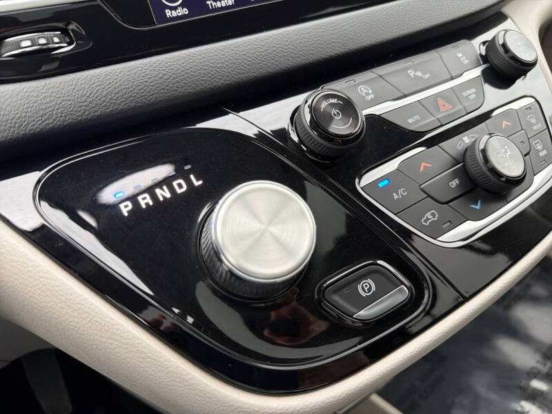 2018 Chrysler Pacifica Touring L Plus