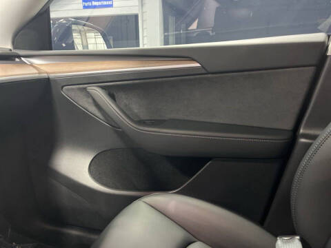 2025 Tesla Model Y Performance