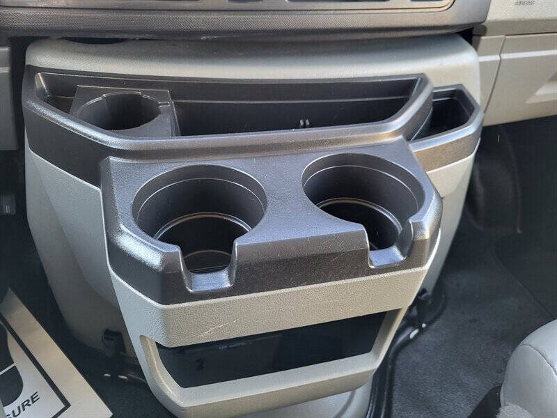 2011 Ford E-Series E-350 SD XL