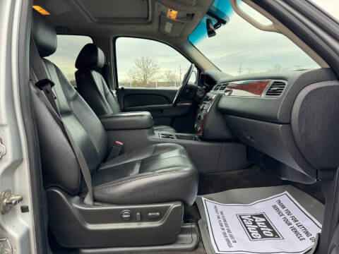 2011 Chevrolet Suburban LT