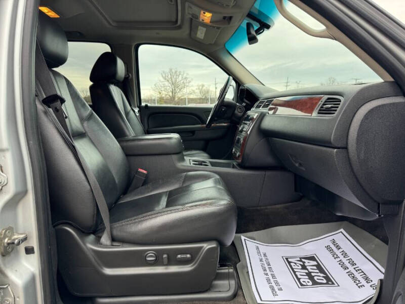 2011 Chevrolet Suburban LT