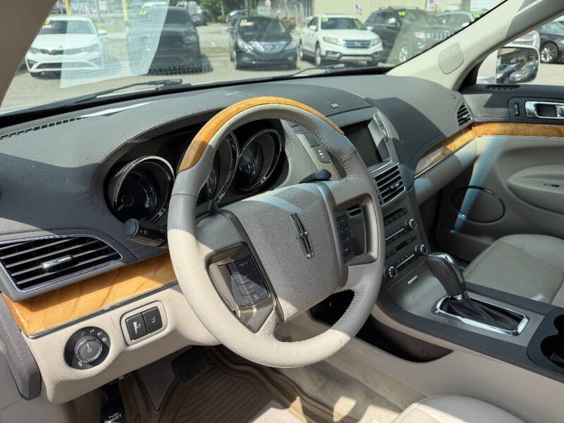 2011 Lincoln MKT