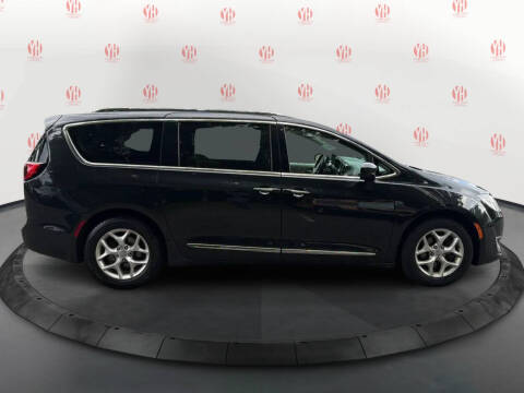 2018 Chrysler Pacifica Touring L Plus