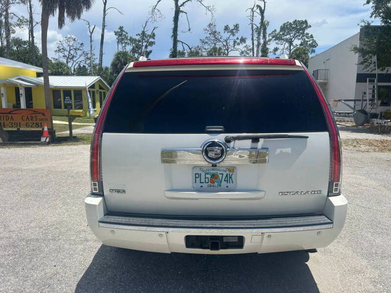 2011 Cadillac Escalade Premium