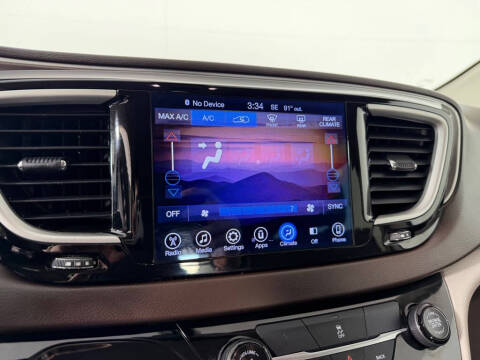 2017 Chrysler Pacifica Touring
