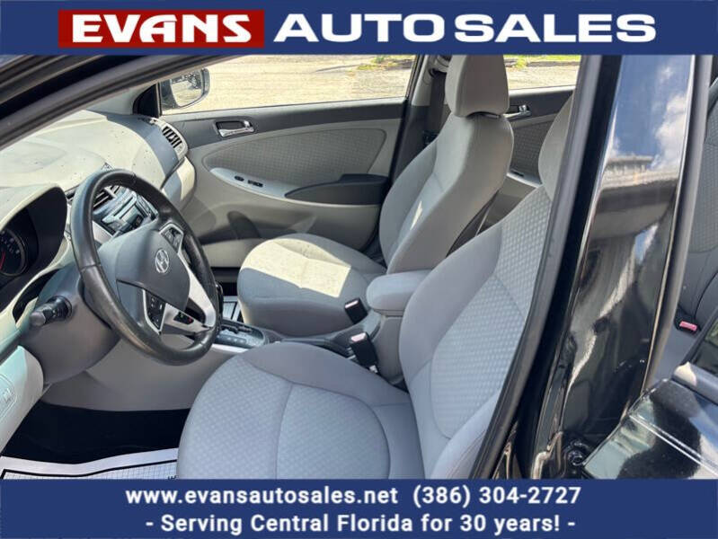 2013 Hyundai Accent SE