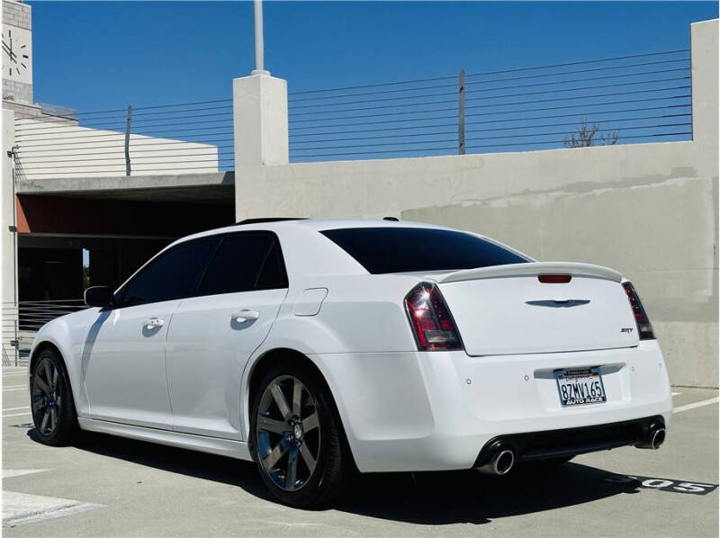 2014 Chrysler 300 SRT8