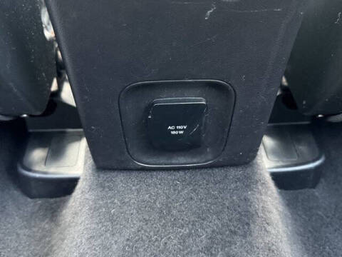 2020 Ford Escape Hybrid Titanium