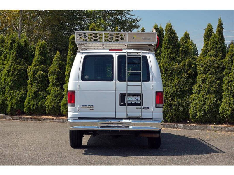 2013 Ford E-Series E-350 SD