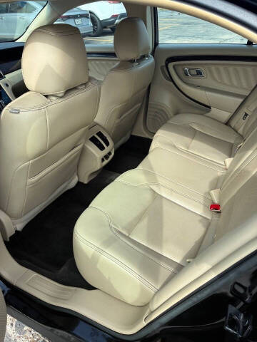 2013 Ford Taurus SEL