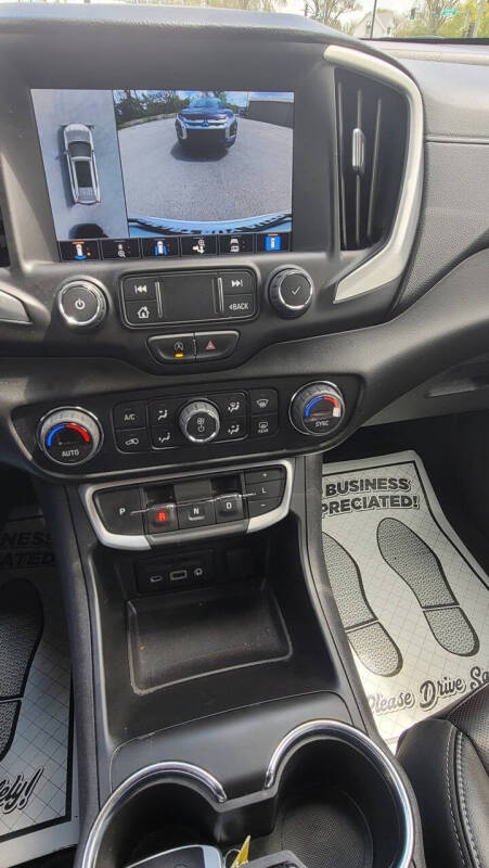 2022 GMC Terrain SLT