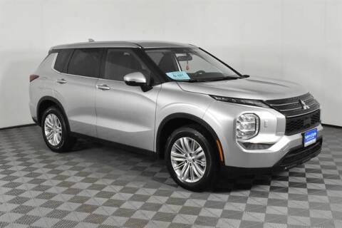 2024 Mitsubishi Outlander ES