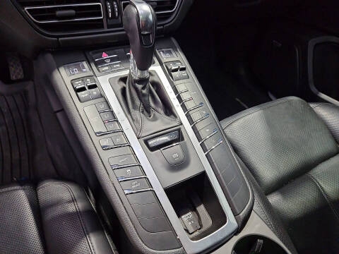 2019 Porsche Macan S