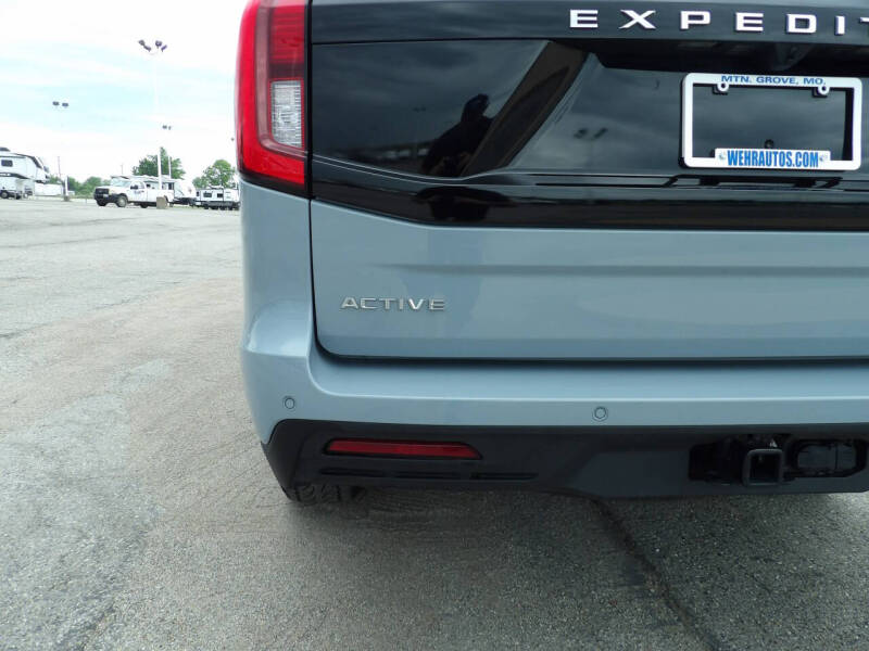 2025 Ford Expedition Active