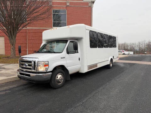 2019 Ford E-450