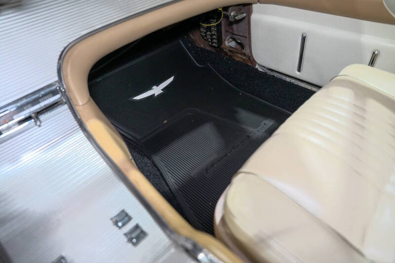 1963 Ford Thunderbird