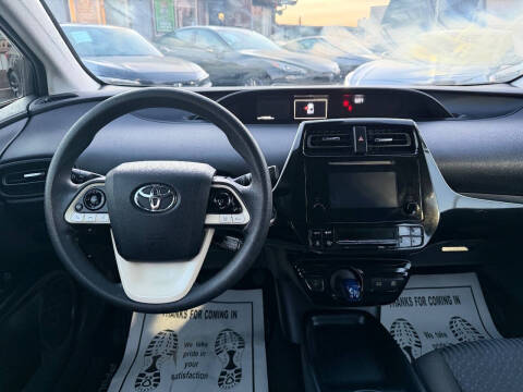 2018 Toyota Prius Two