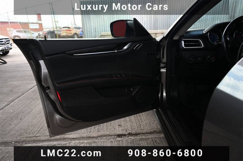 2016 Maserati Ghibli