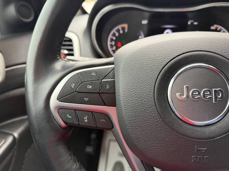 2019 Jeep Grand Cherokee Laredo